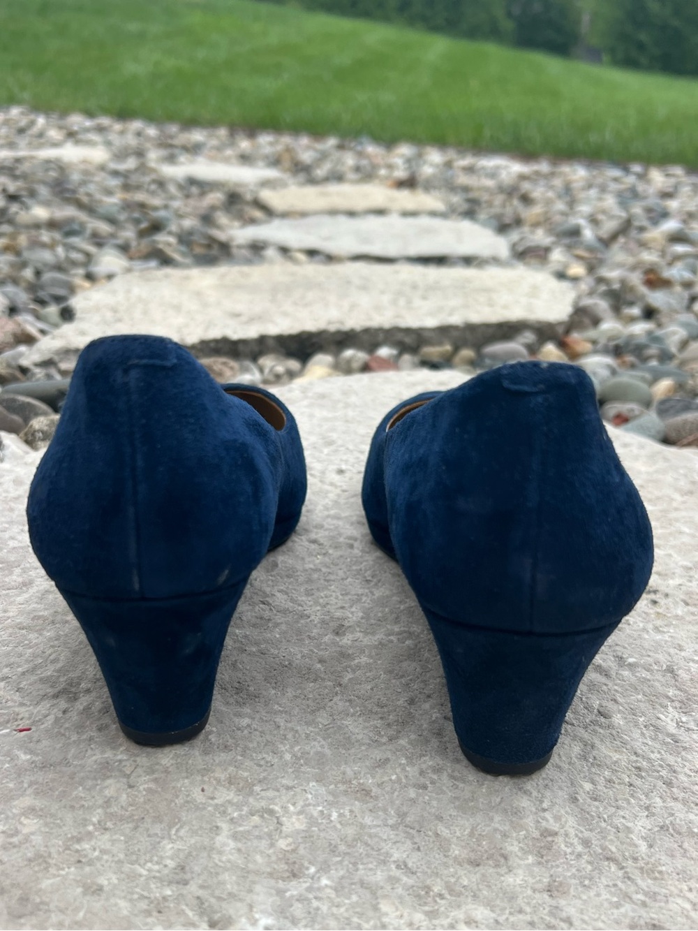 Talbots Navy Suede Wedge Pumps - Picture 4 of 14